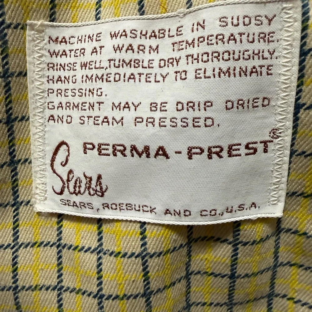 1960s Vintage Sears Stylish Beige and Black Checkered Trench Coat - Picture 10 of 10
